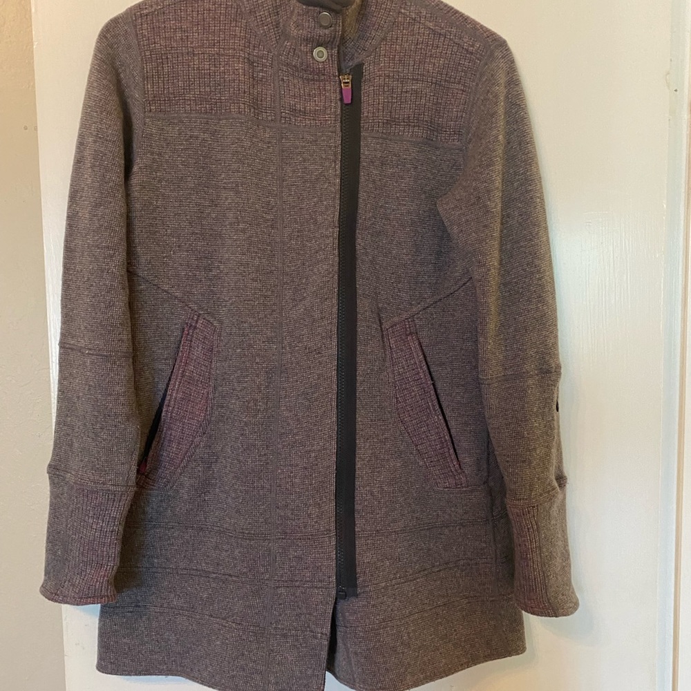 Title Nine women jacket. Size S